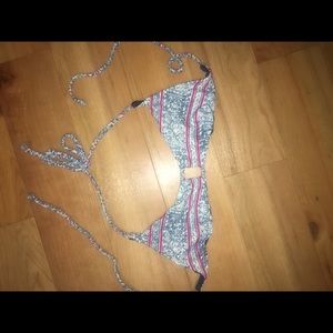 Frankie’s bikinis top